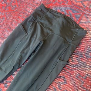 Womens Lululemon leggings with side pocket